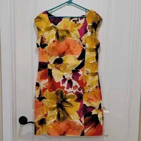 Apt 9 Flowered Mini Dress Ready for Spring Size 16 - Picture 1 of 4